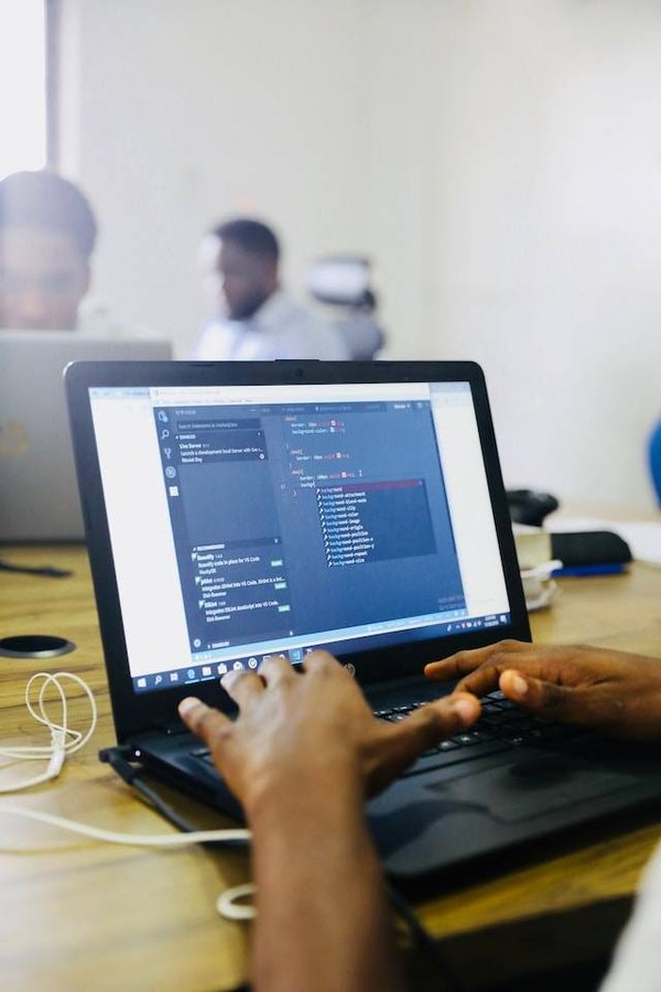 Les outils informatiques indispensables pour améliorer l'organisation et la productivité de votre entreprise